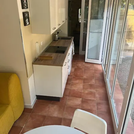בית נופש Indipendenti Con Giardino Privato Per Famiglie E Cani Sterlizia 2 לקונה